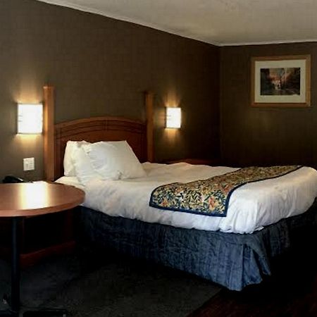 Americas Best Value Inn & Suites Джексон Екстер'єр фото