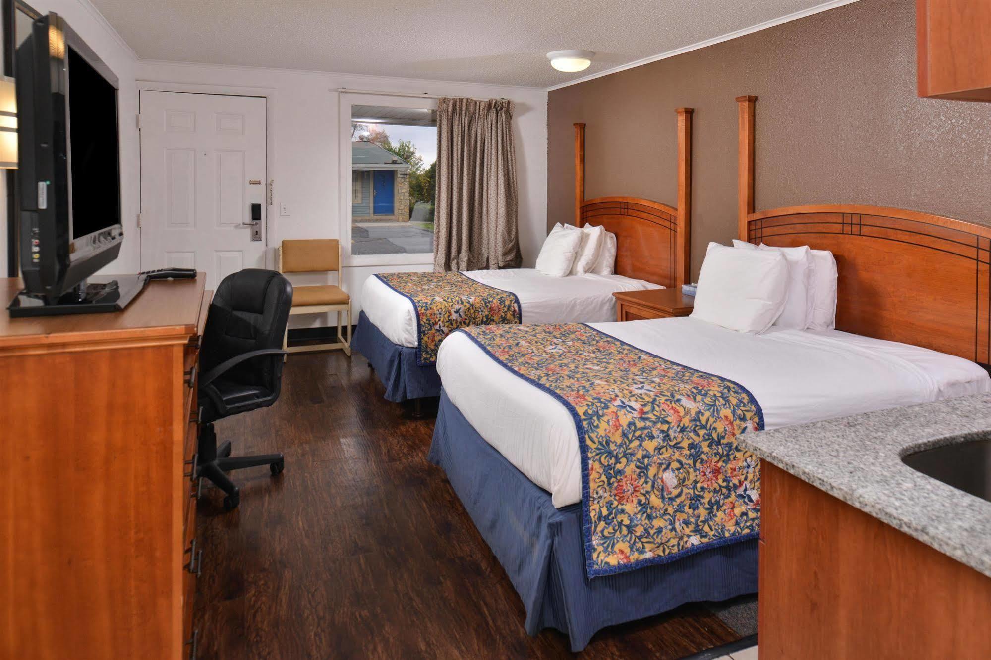 Americas Best Value Inn & Suites Джексон Екстер'єр фото