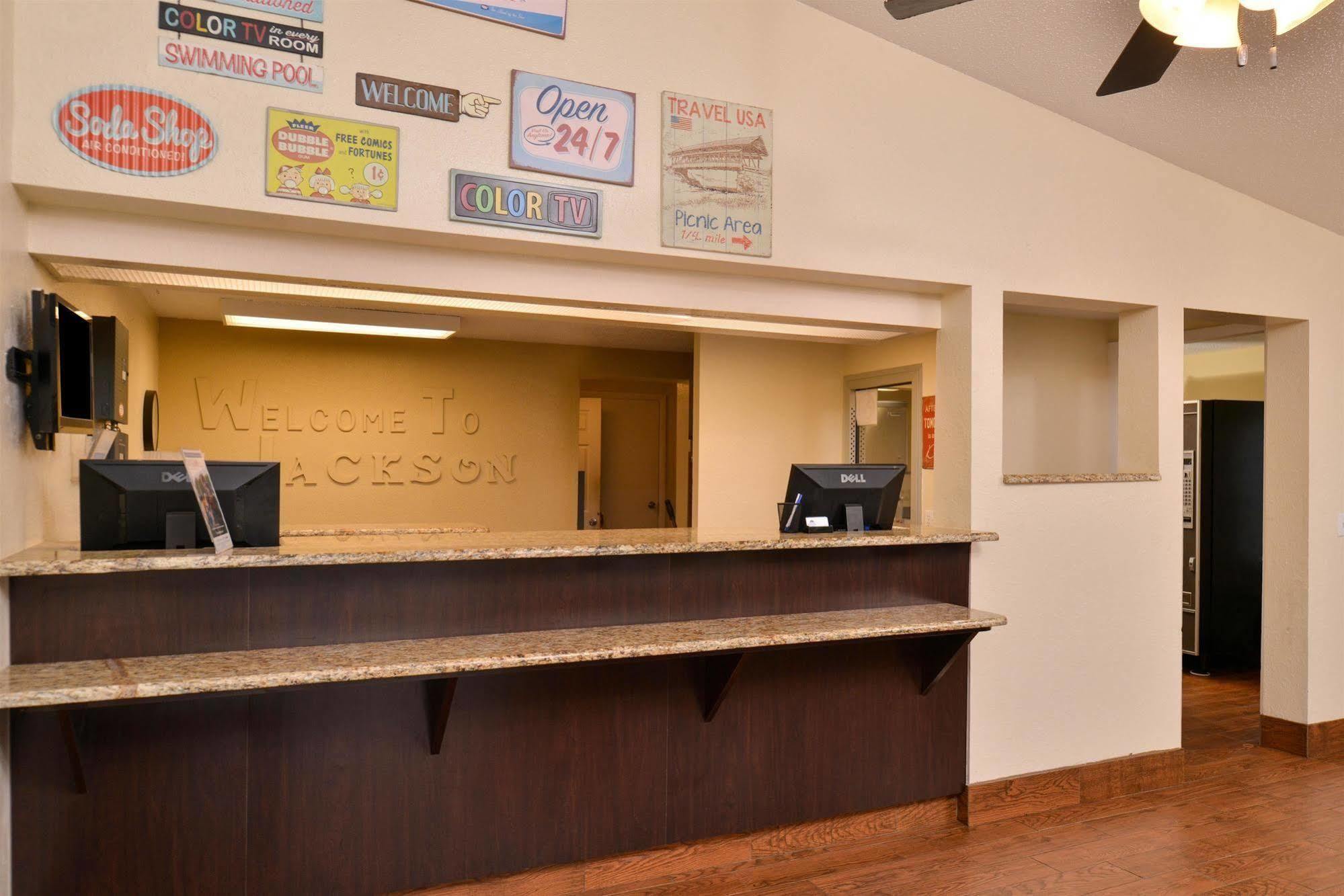 Americas Best Value Inn & Suites Джексон Екстер'єр фото
